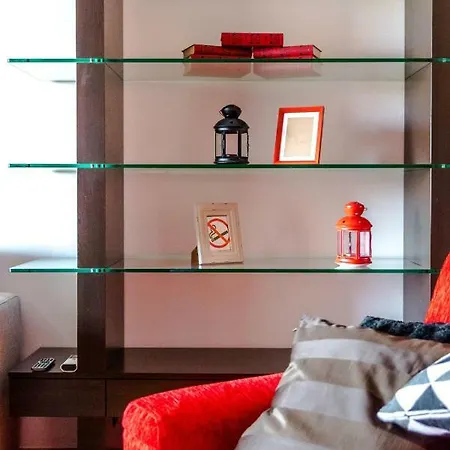 Appartement With View, Magis Red Split