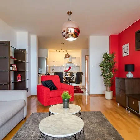 Appartement With View, Magis Red *