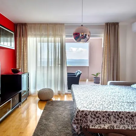 With View, Magis Red Apartment *